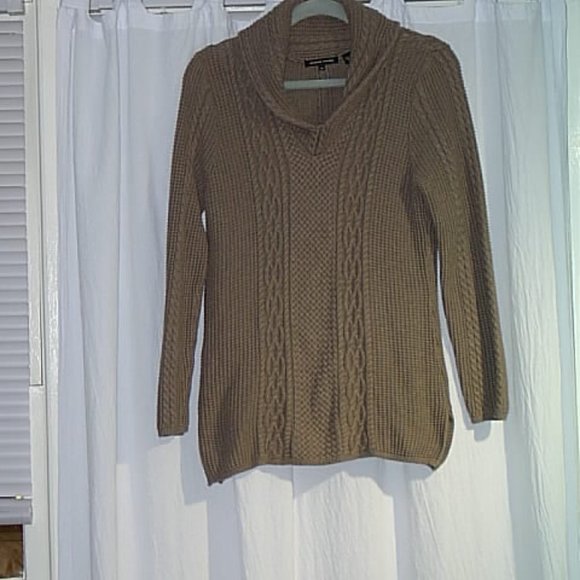 Women's Jeanne Pierre Size Med Cableknit Sweater - Picture 2 of 9